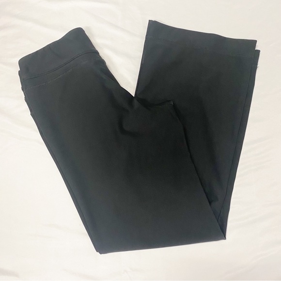 Nike Dri Fit Black Straight Leg Stretchy Athletic Pants - Picture 9 of 11